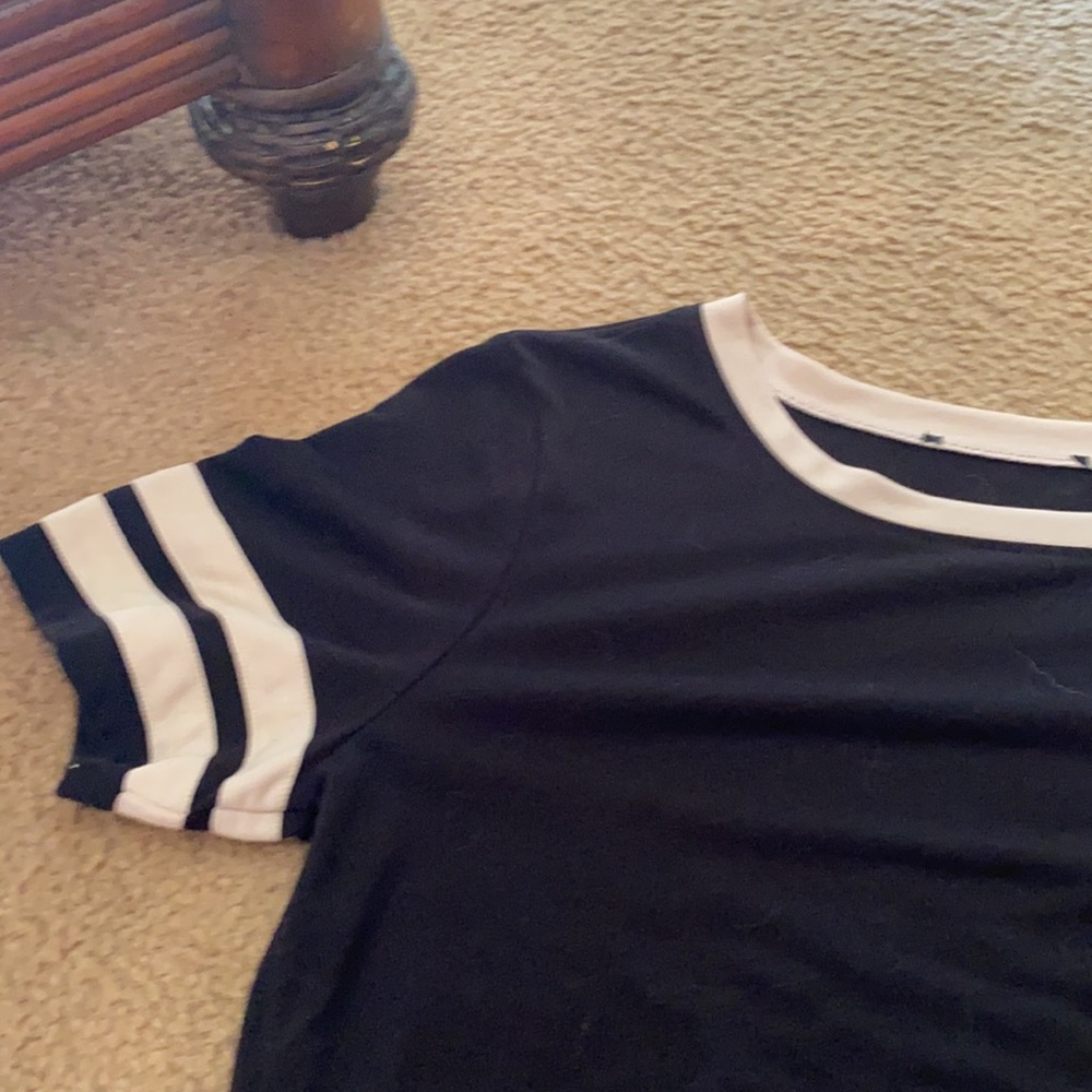 Crop Top - Picture 2 of 4